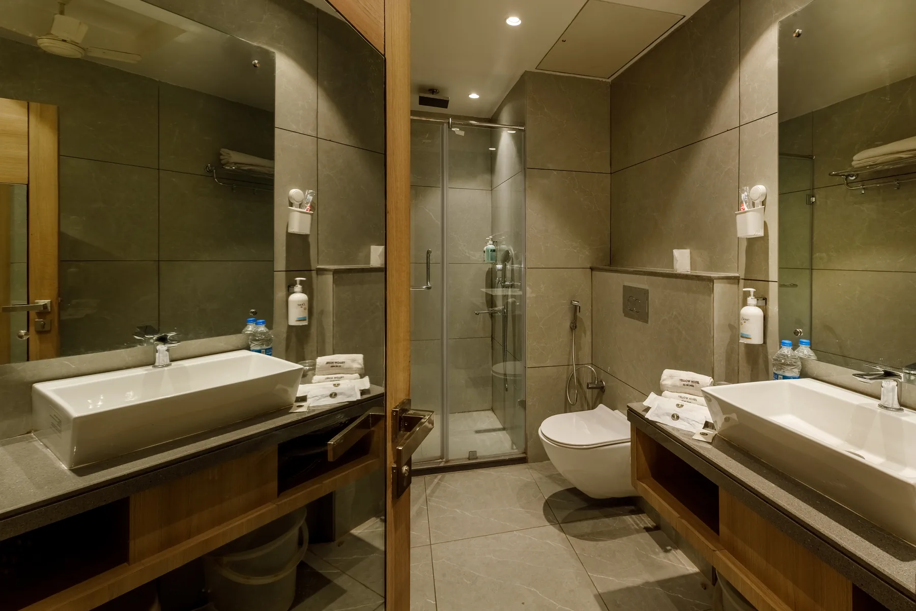 Pro Hotel Photo 2